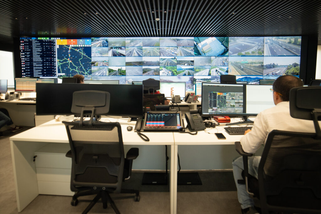 Autostrade per l’Italia: 28 milioni di Italiani in viaggio nei primi due weekend di Agosto, con l’esodo estivo debutta la control room